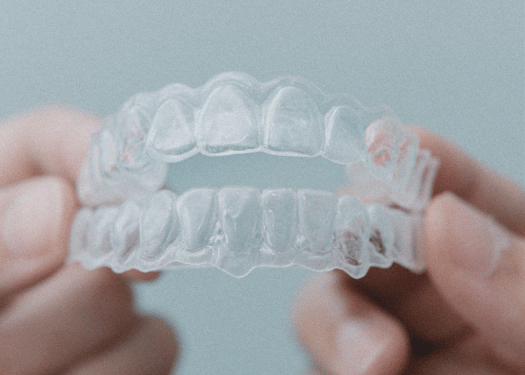 Ortodoncia invisible en Málaga. Tratamiento Invisalign